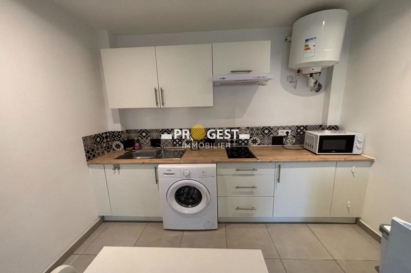 Studio - 25 m² - 1 pièce