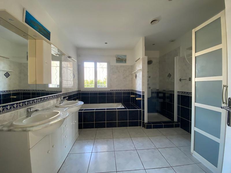 Villa - 160 m² - 5 pièces