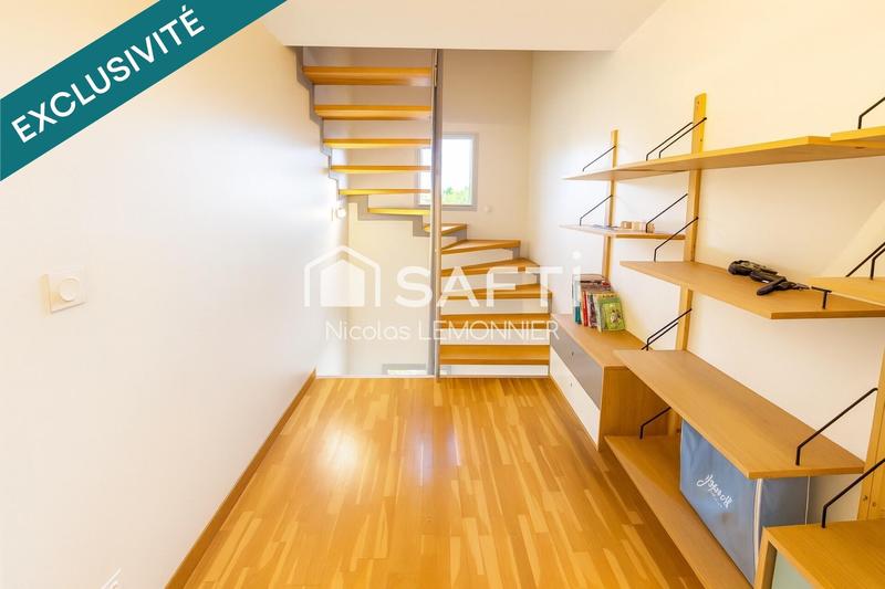 Maison - 240 m² - 6 pièces