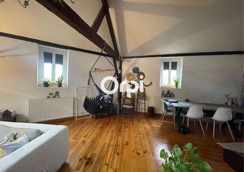 Loft - 98 m² - 3 pièces