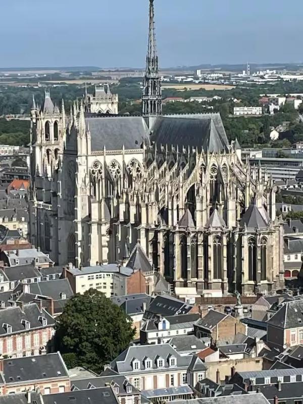 Appartement - 75 m² - 2 pièces