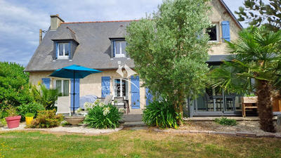 Maison - 165 m² - 6 pièces