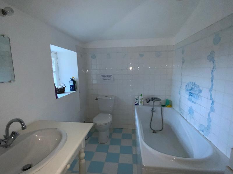 Maison - 220 m² - 9 pièces