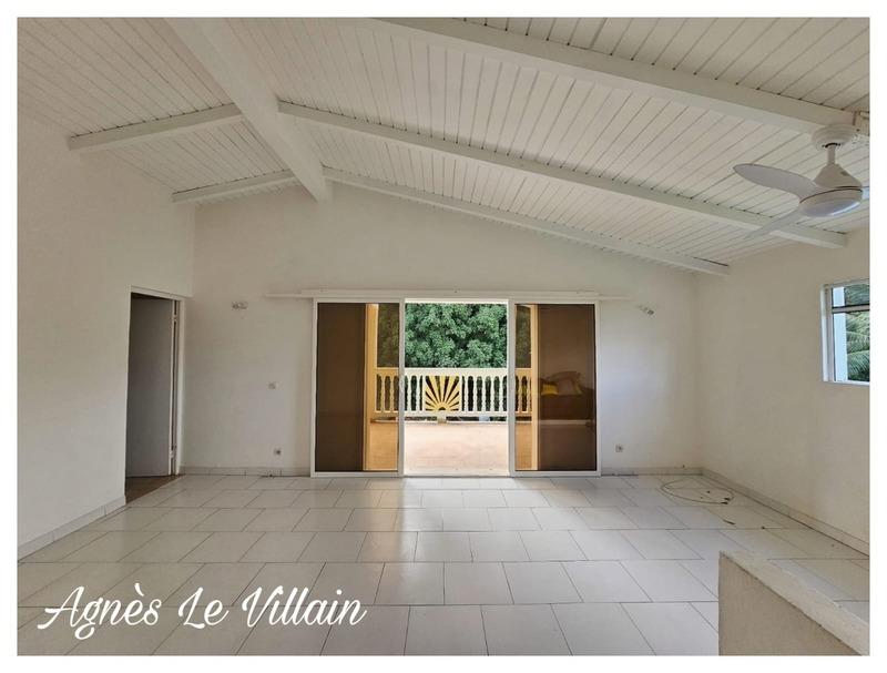 Maison - 182 m² - 9 pièces