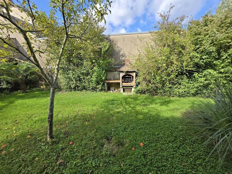 Maison - 166 m² - 8 pièces