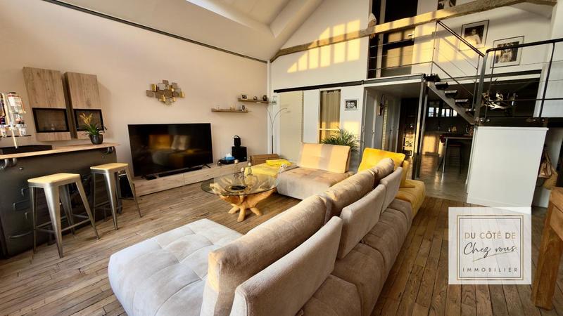 Loft - 208 m² - 6 pièces