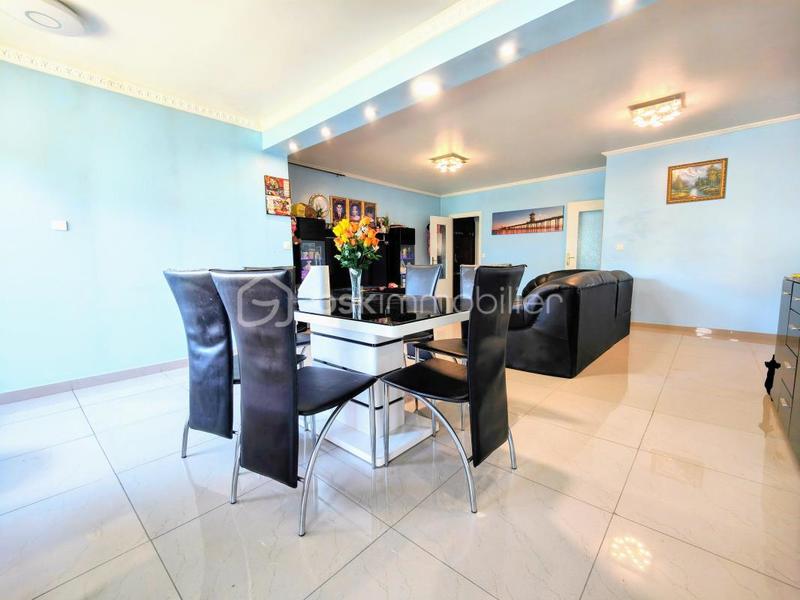 Maison - 105 m² - 5 pièces