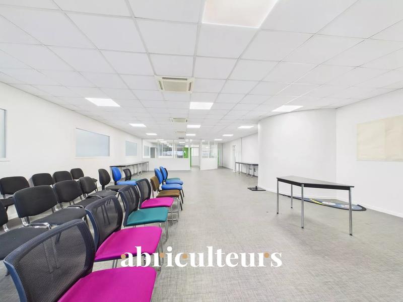 Bureau - 310 m² - 1 pièce