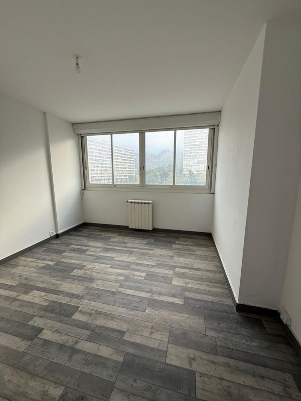 Appartement - 60 m² - 2 pièces