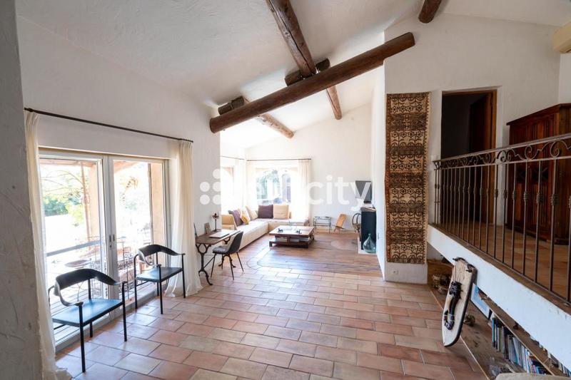 Mas - 190 m² - 6 pièces