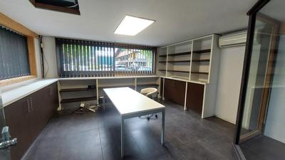 Bureau - 195 m² - 5 pièces