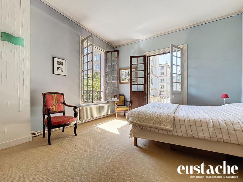 Maison ancienne - 194 m² - 7 pièces