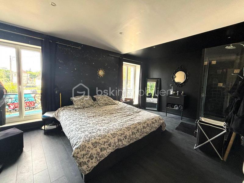 Demeure - 161 m² - 5 pièces