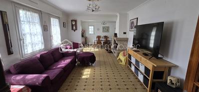 Maison - 244 m² - 9 pièces