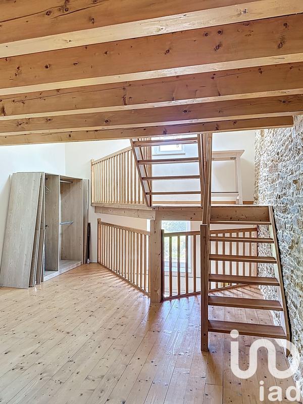 Maison - 238 m² - 8 pièces