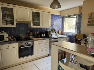 Appartement - 90 m² - 4 pièces