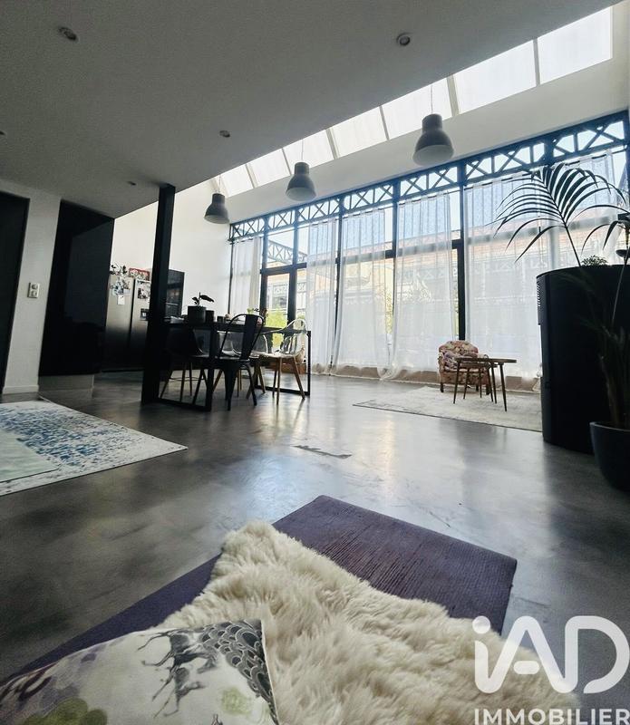 Loft - 83 m² - 3 pièces