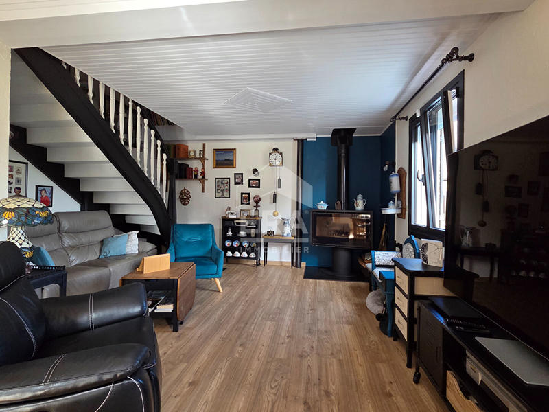 Maison - 301 m² - 12 pièces