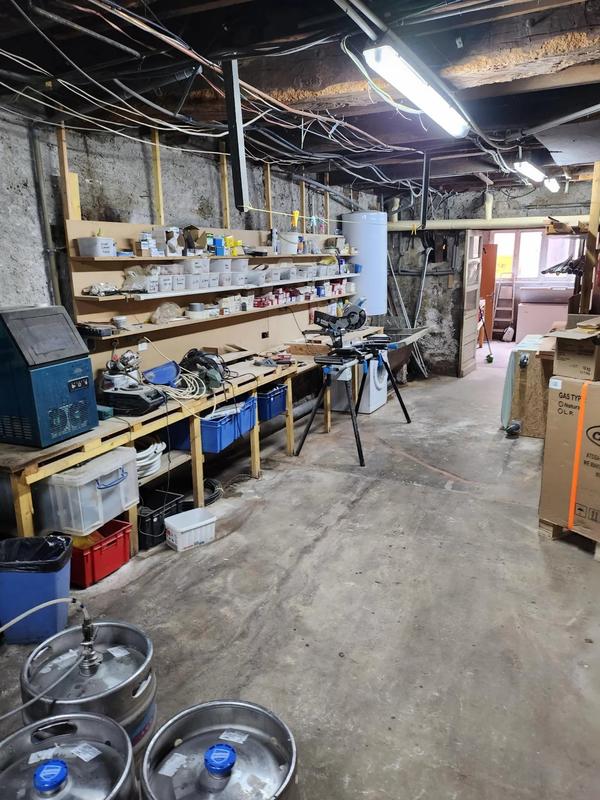 Maison - 584 m² - 32 pièces