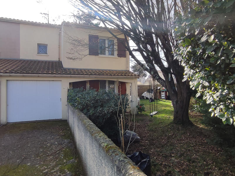 Maison - 85 m² - 4 pièces