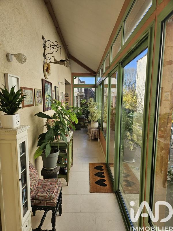 Maison - 214 m² - 6 pièces