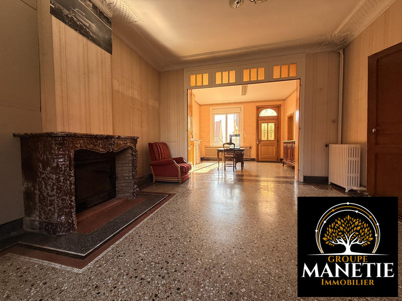 Maison - 207 m² - 6 pièces