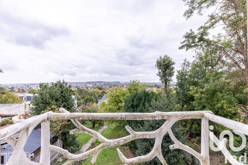 Maison - 95 m² - 5 pièces