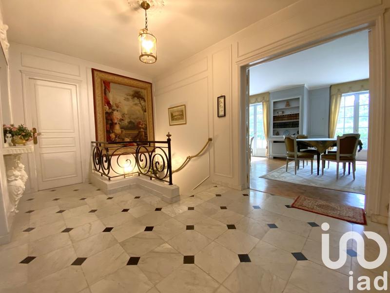 Maison - 216 m² - 7 pièces