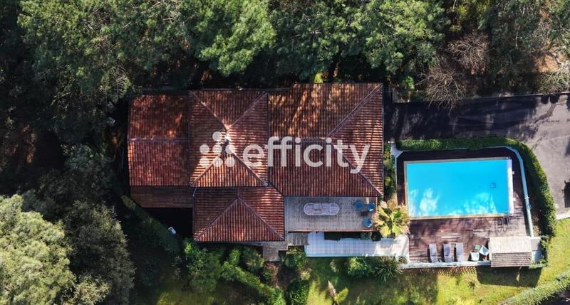 Villa - 180 m² - 6 pièces