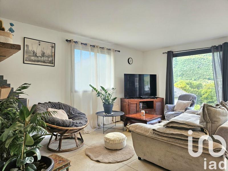 Maison - 198 m² - 7 pièces