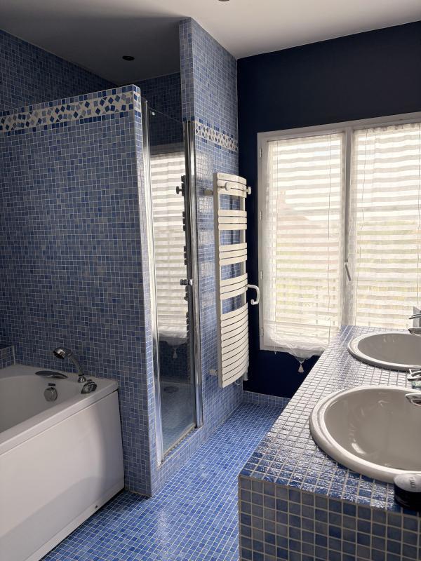 Maison - 190 m² - 8 pièces