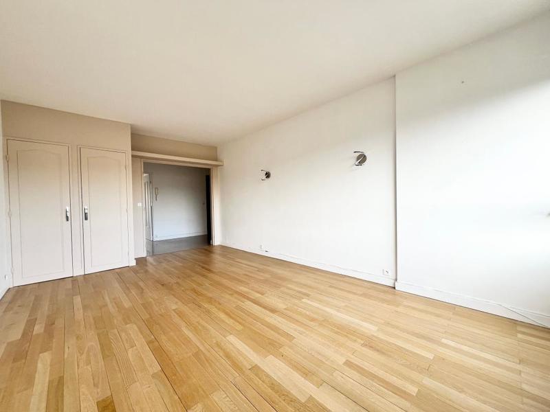 Appartement - 81 m² - 3 pièces