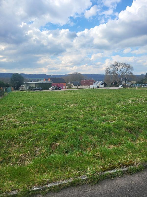 Terrain constructible - 1 150 m²