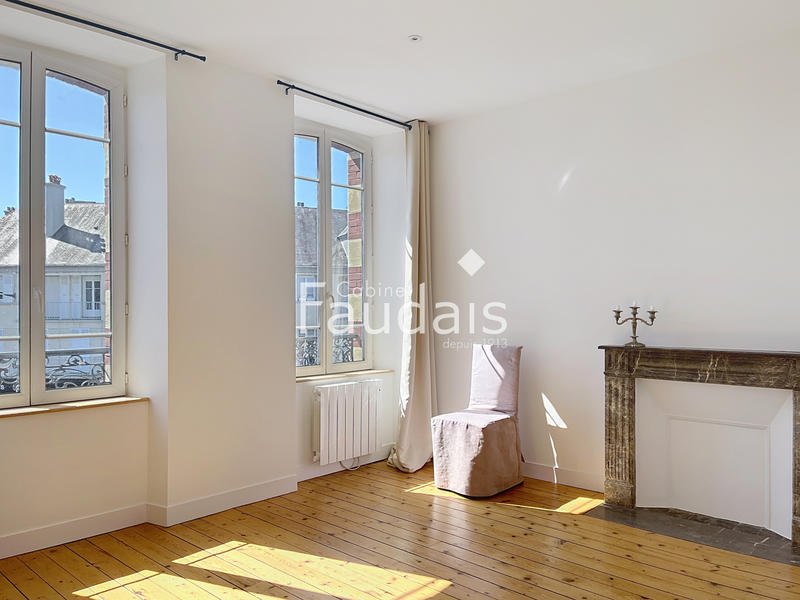 Appartement - 90 m² - 4 pièces