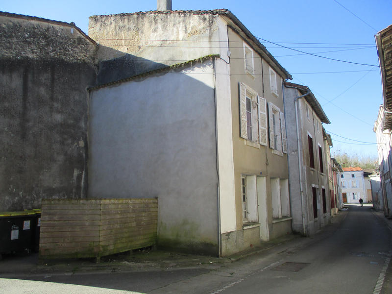 Maison - 170 m² - 7 pièces