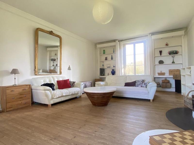 Maison - 209 m² - 8 pièces