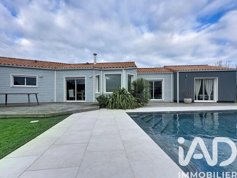 Maison - 140 m² - 6 pièces