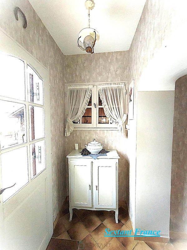 Maison - 158 m² - 8 pièces