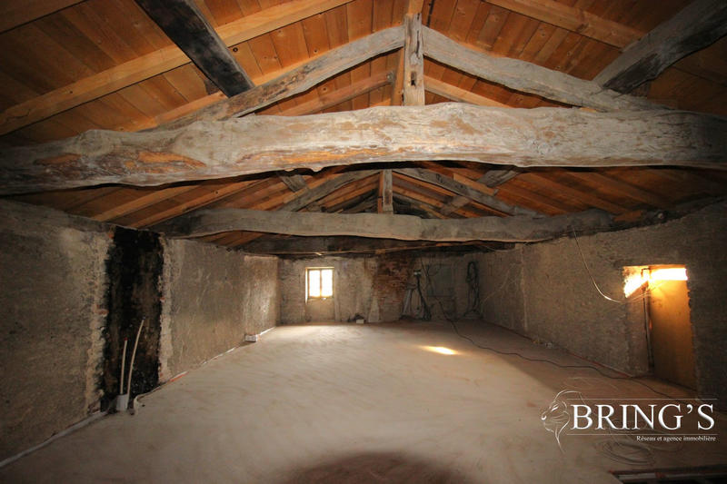 Maison - 244 m² - 7 pièces