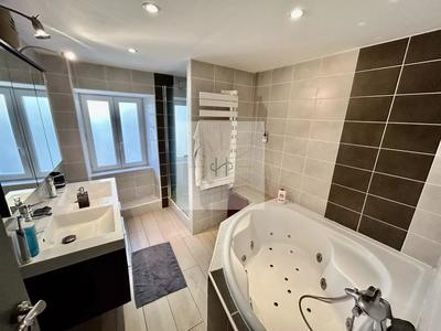 Maison - 88 m² - 3 pièces