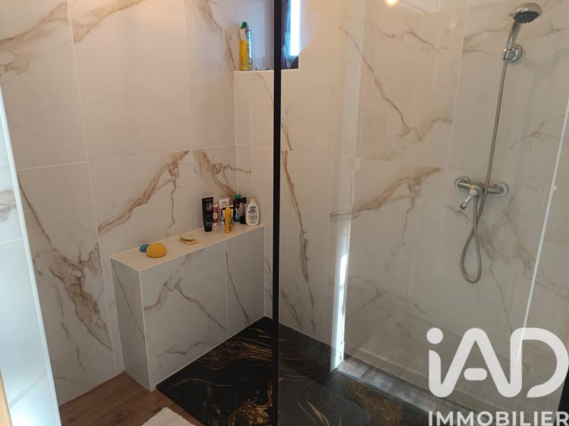 Maison - 265 m² - 9 pièces