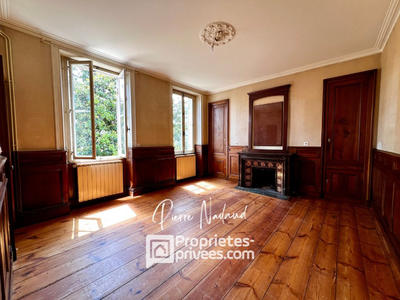 Appartement - 220 m² - 7 pièces