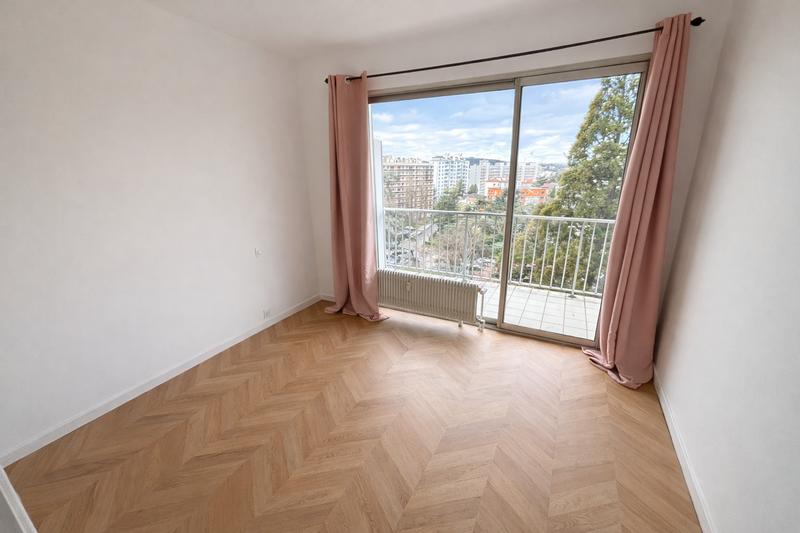 Appartement - 118 m² - 5 pièces