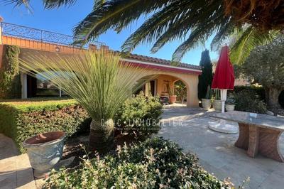 Maison - 208 m² - 6 pièces