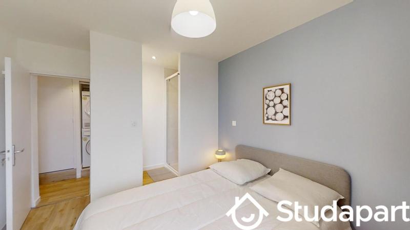 Chambre - 12 m² - 1 pièce