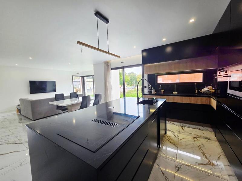 Maison - 125 m² - 6 pièces