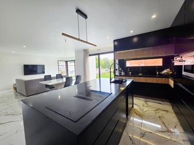 Maison - 125 m² - 6 pièces