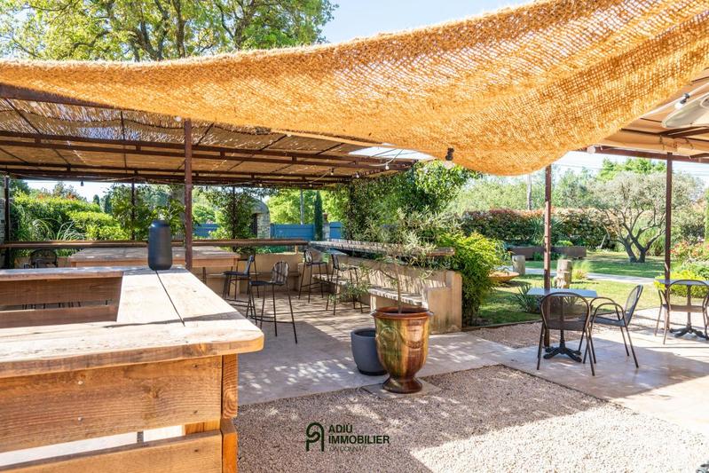 Mas - 340 m² - 7 pièces