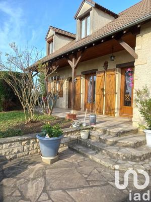 Maison - 229 m² - 9 pièces