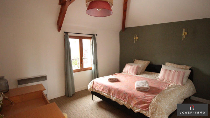 Maison - 302 m² - 9 pièces